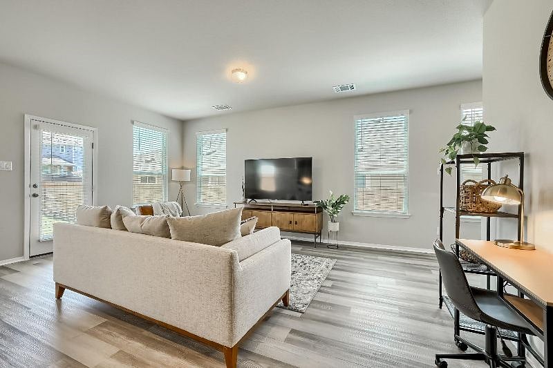 Furnished Finder property 398743_1 photo 11