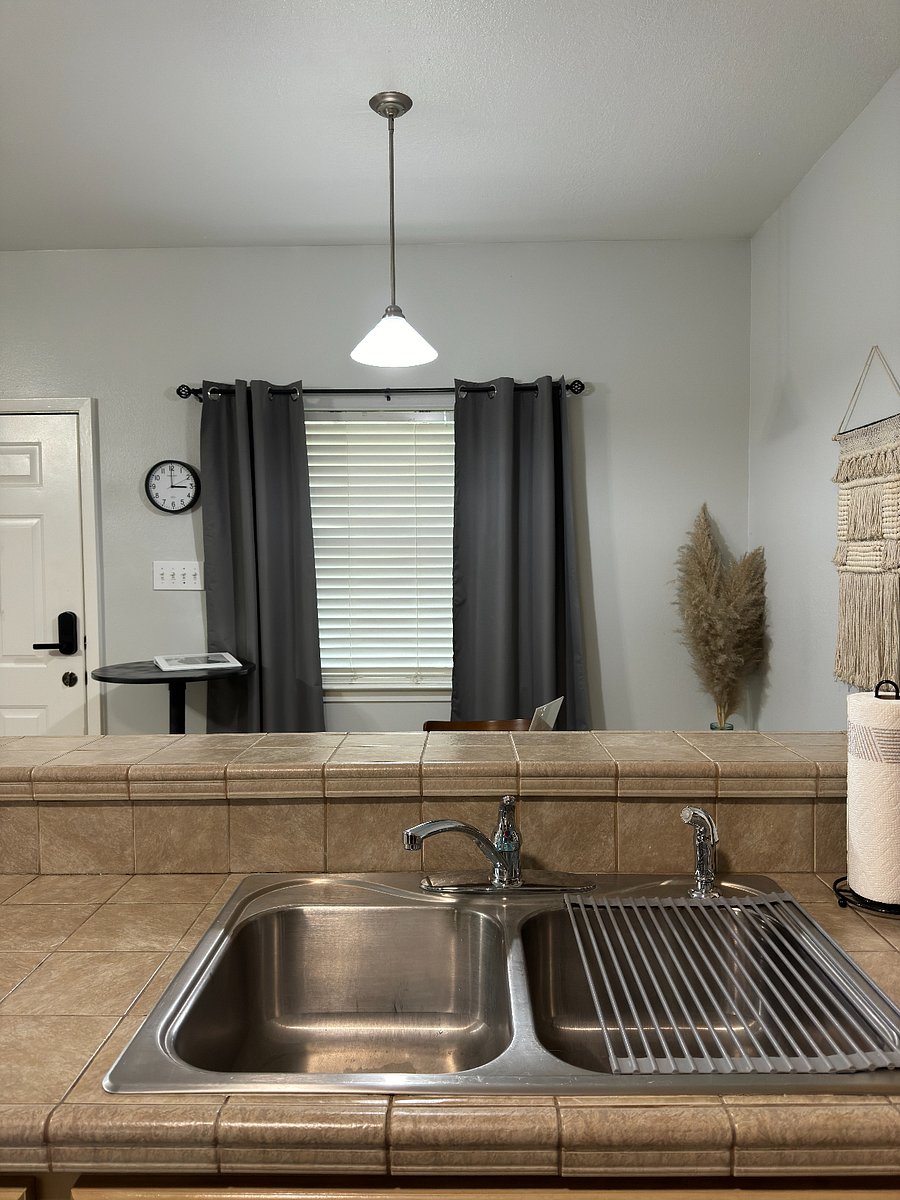 Furnished Finder property 398764_2 photo 8