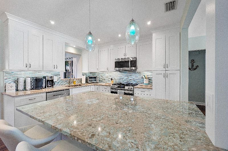Furnished Finder property 398845_1 photo 11