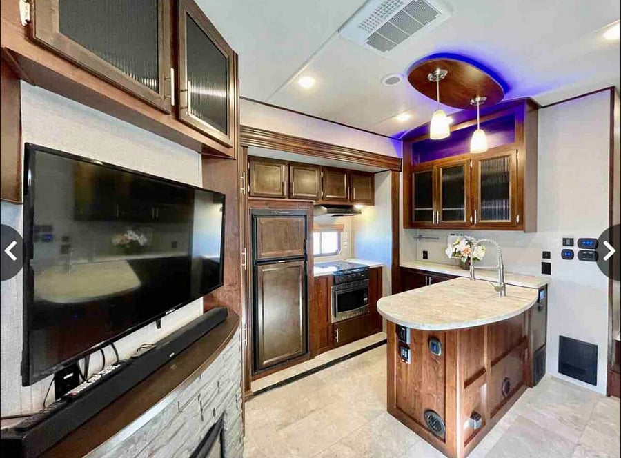 Furnished Finder property 398877_1 photo 3