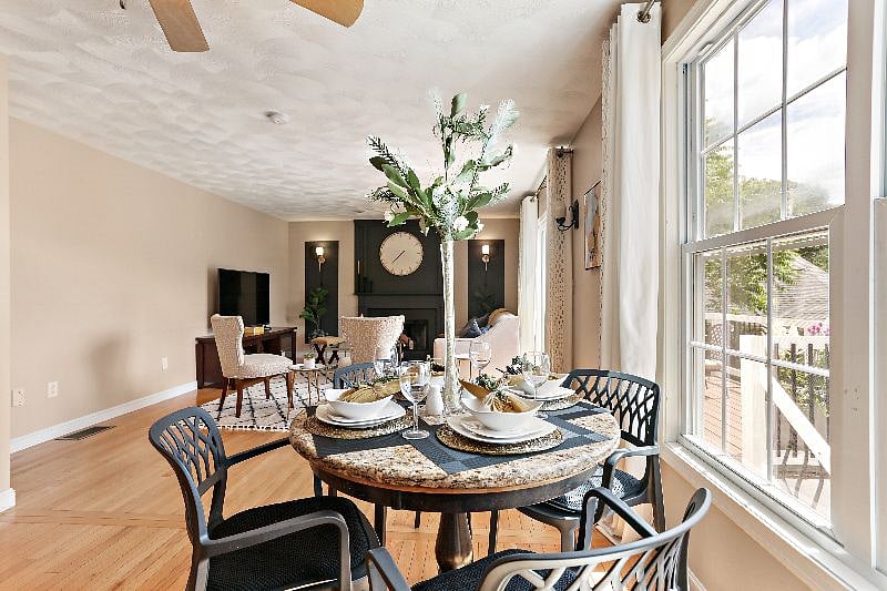 Open concept kitchen/family room