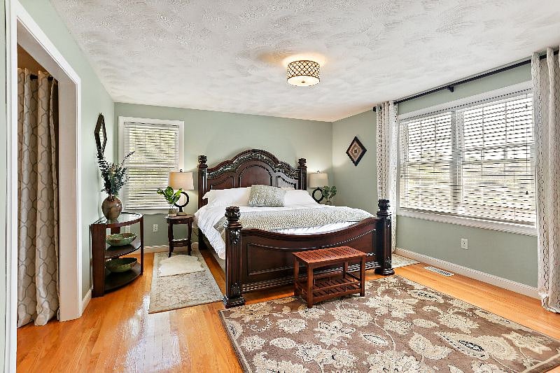 Master suite with king bed