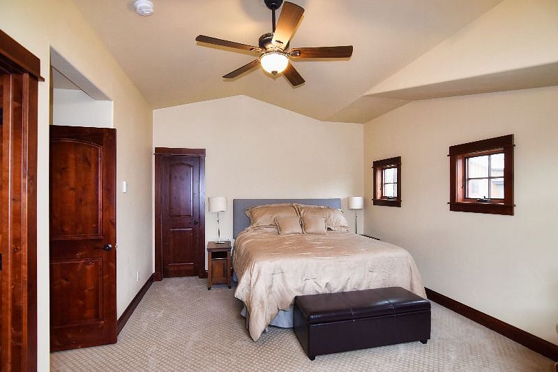 Large King Bedroom 2 - Upper Level