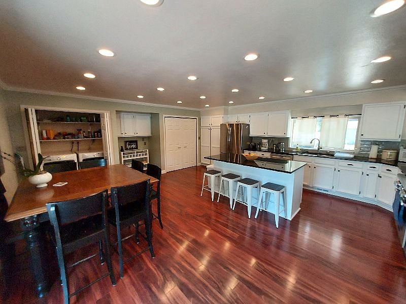 Furnished Finder property 399008_1 photo 4