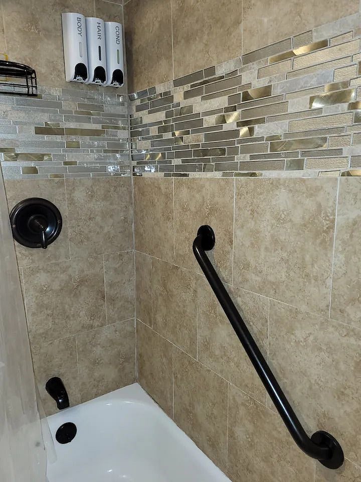 Furnished Finder property 399019_1 photo 32