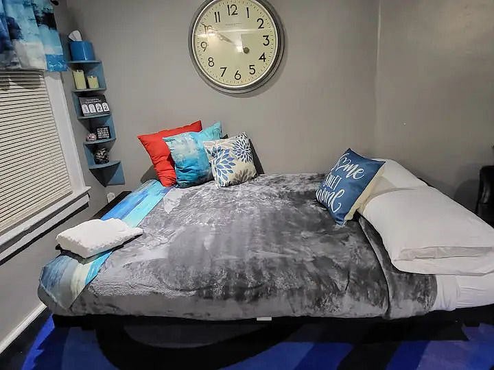 Furnished Finder property 399019_1 photo 24