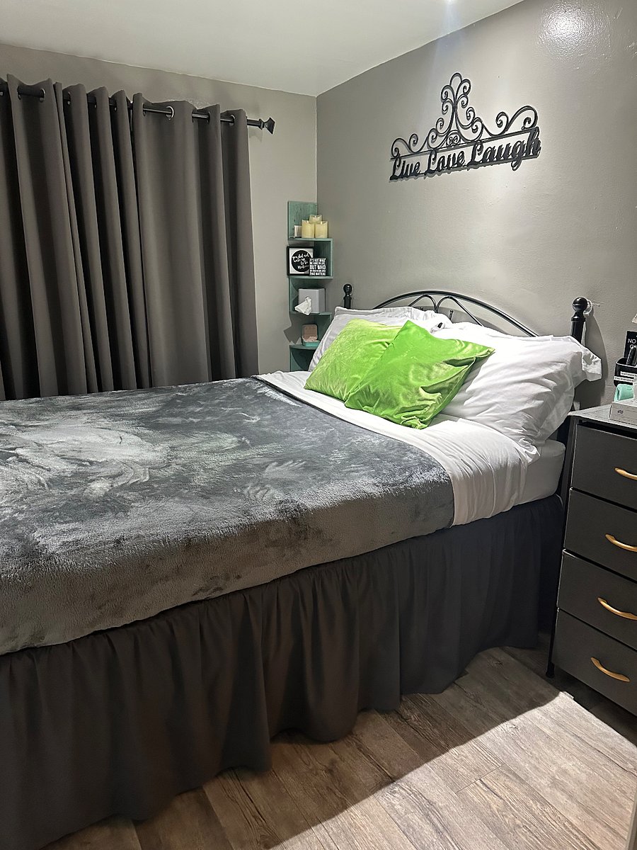 Furnished Finder property 399019_1 photo 5
