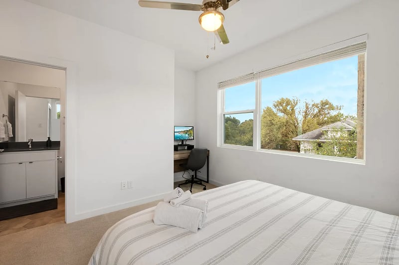 Furnished Finder property 399108_1 photo 17
