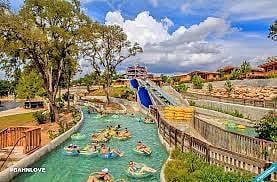 Schlitterbahn Water Park only 2 miles away.