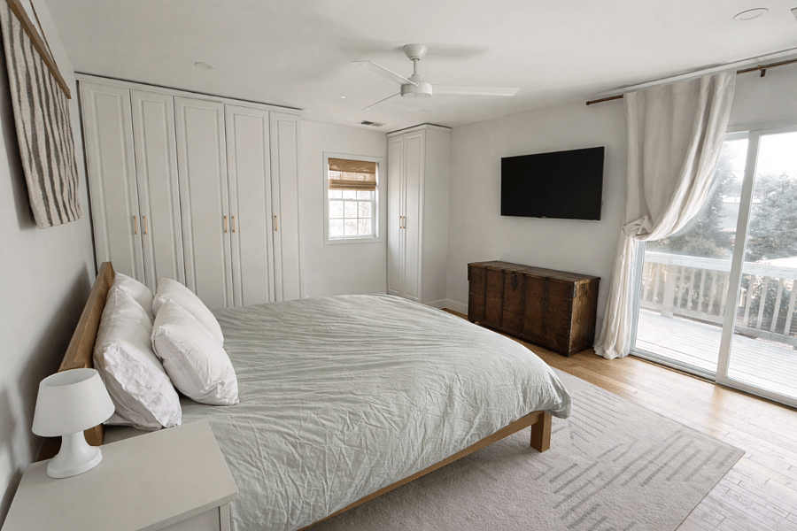 Primary bedroom includes king bed, en-suite bathroom 