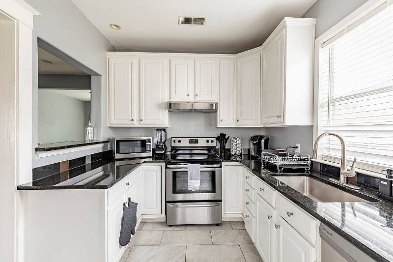 Furnished Finder property 399302_2 photo 10