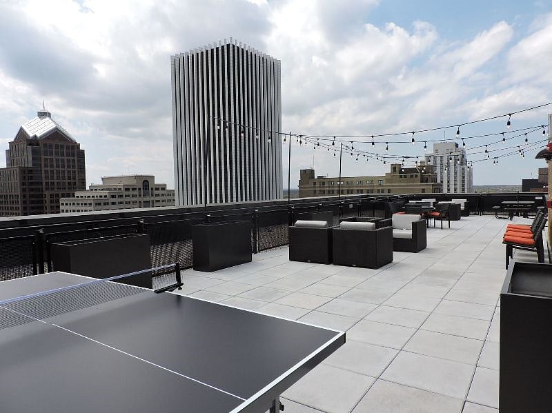 Rooftopbis located directly above the apartment.