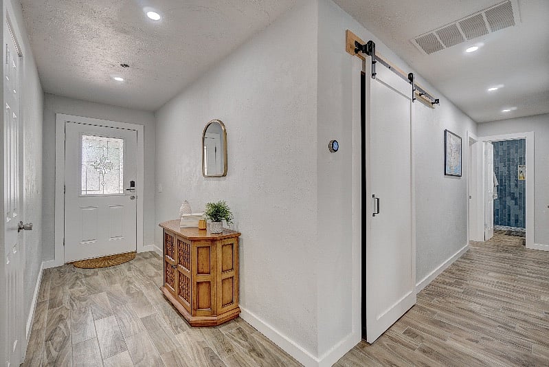 Furnished Finder property 399375_1 photo 3