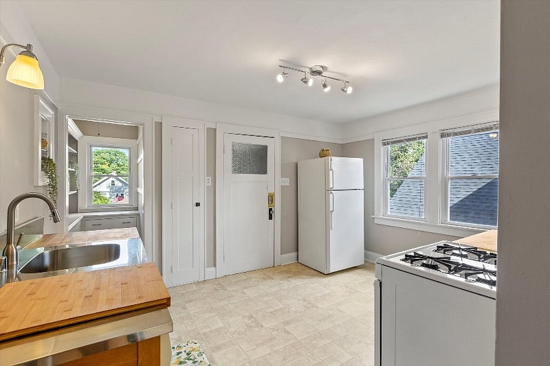 Furnished Finder property 399437_1 photo 11