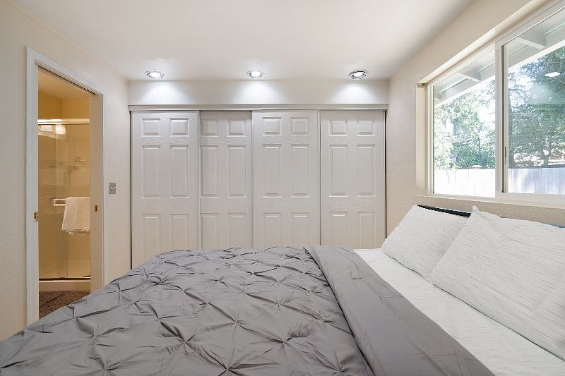 Furnished Finder property 399445_1 photo 9