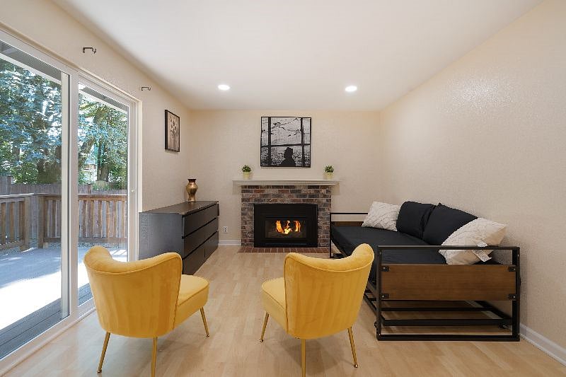 Furnished Finder property 399445_1 photo 13