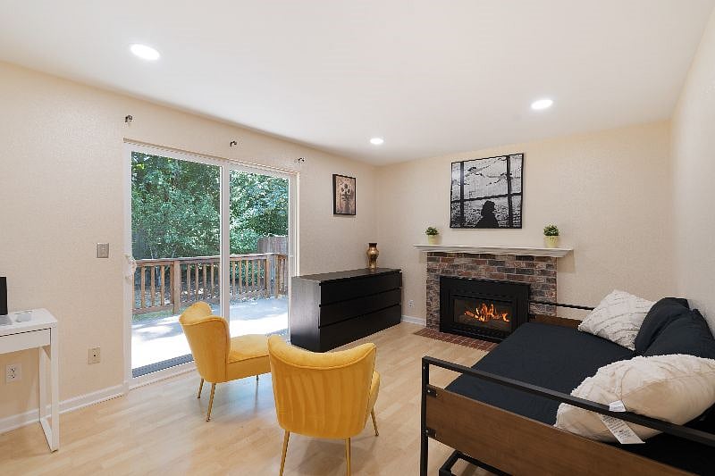 Furnished Finder property 399445_1 photo 14