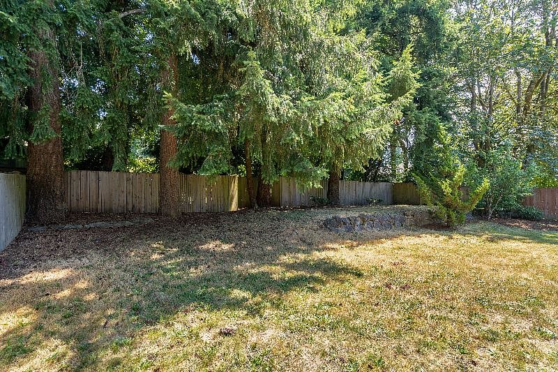 Furnished Finder property 399445_1 photo 16