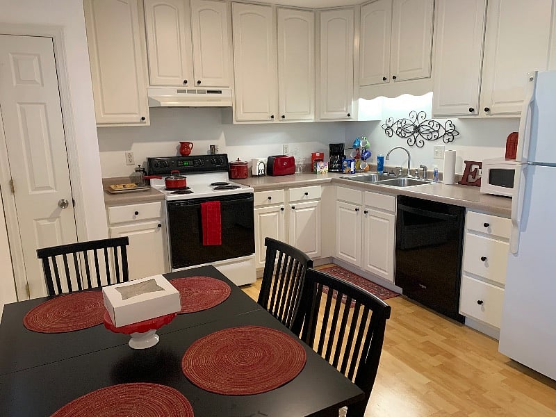 Furnished Finder property 399484_1 photo 4