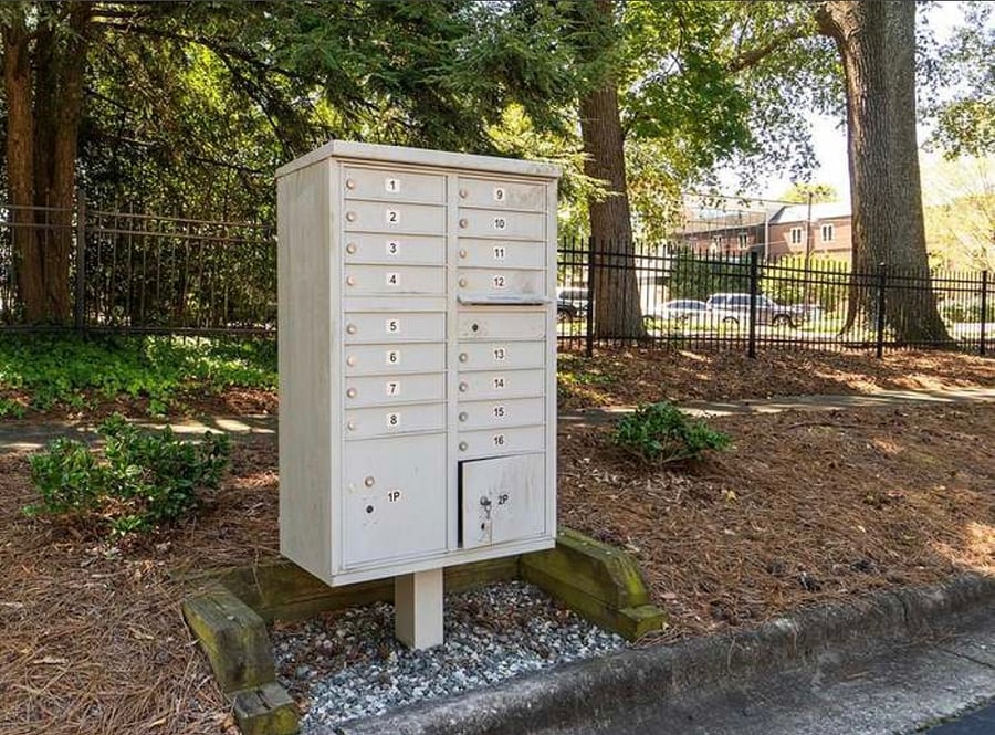 Neighborhood mailbox 