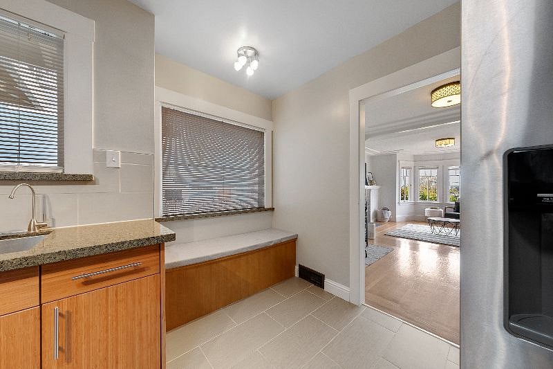 Furnished Finder property 399783_2 photo 8