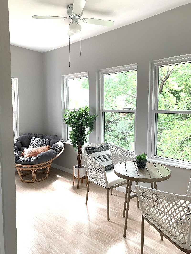 Seasonal sun room accessible from both bedrooms.