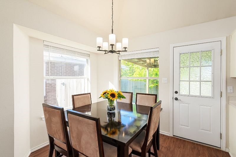 Furnished Finder property 399824_1 photo 7