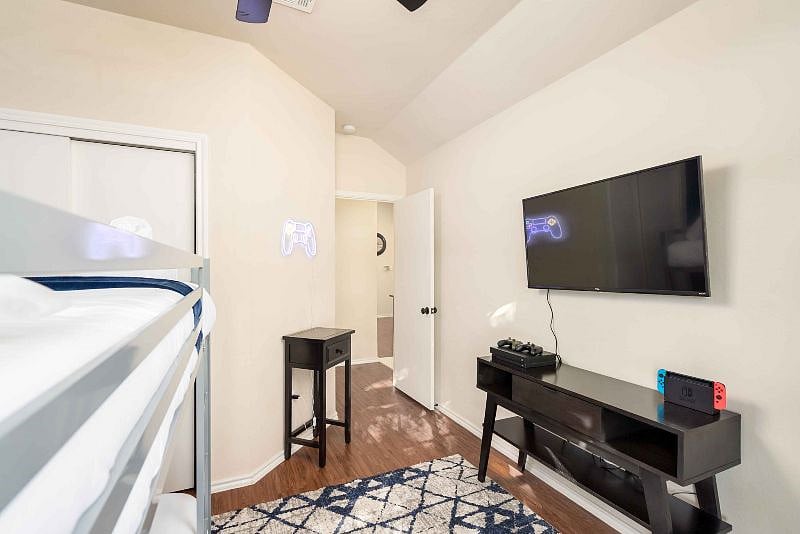 Furnished Finder property 399824_1 photo 23