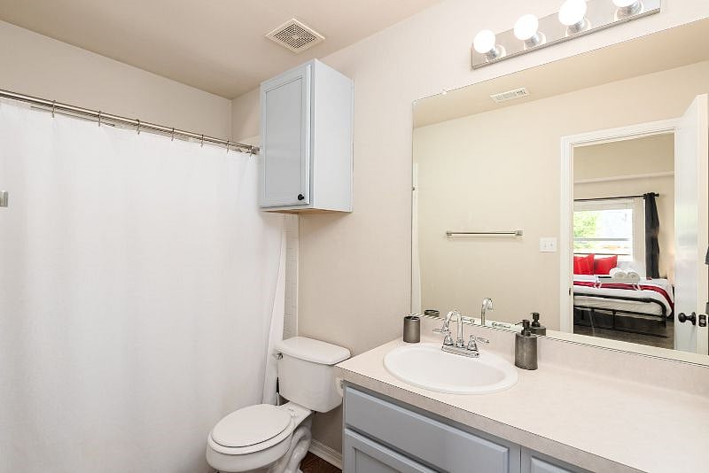 Furnished Finder property 399824_1 photo 12