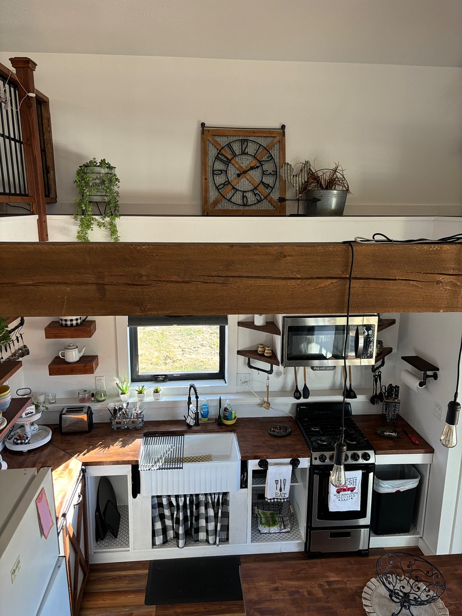 Furnished Finder property 399852_1 photo 8