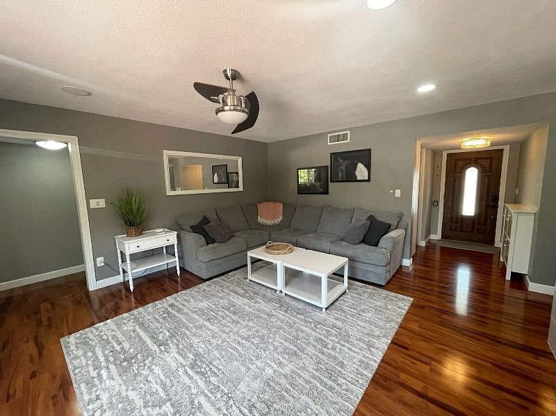 Furnished Finder property 399892_1 photo 11
