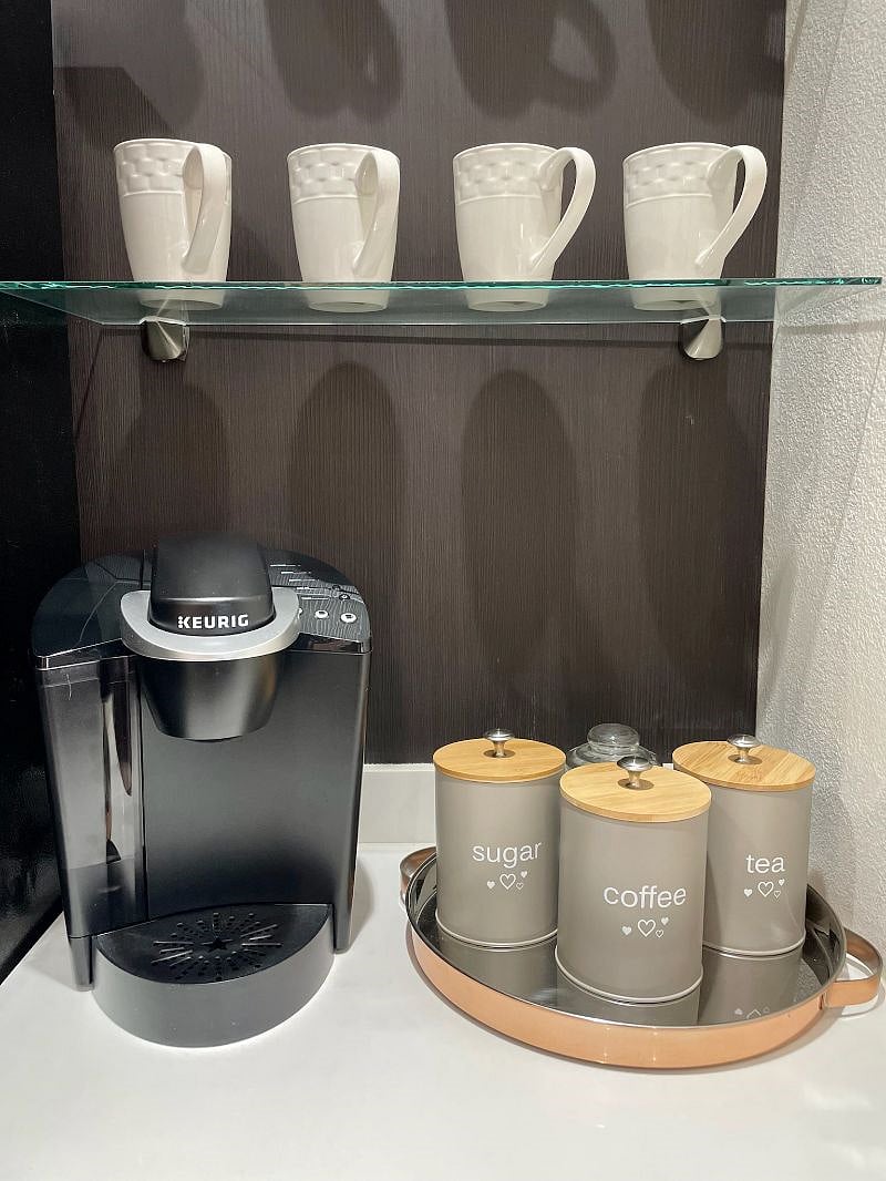Keurig coffee and tea set up