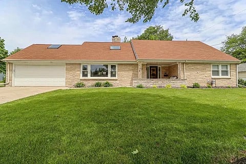 Furnished Finder property 399906_1 photo 1