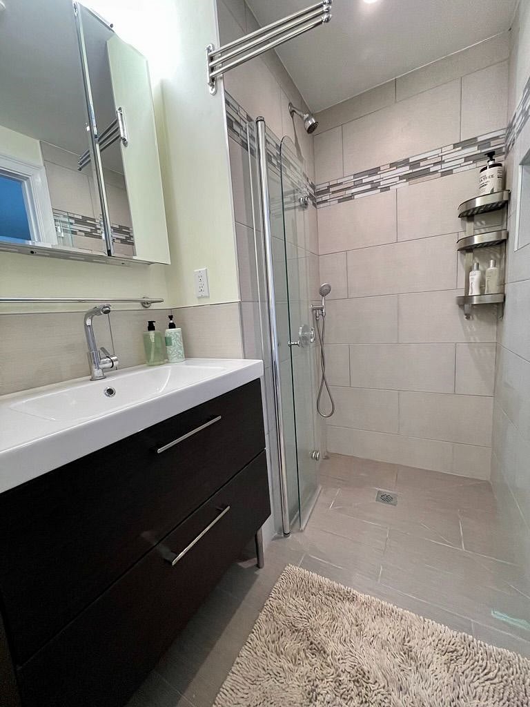 Furnished Finder property 399960_1 photo 6