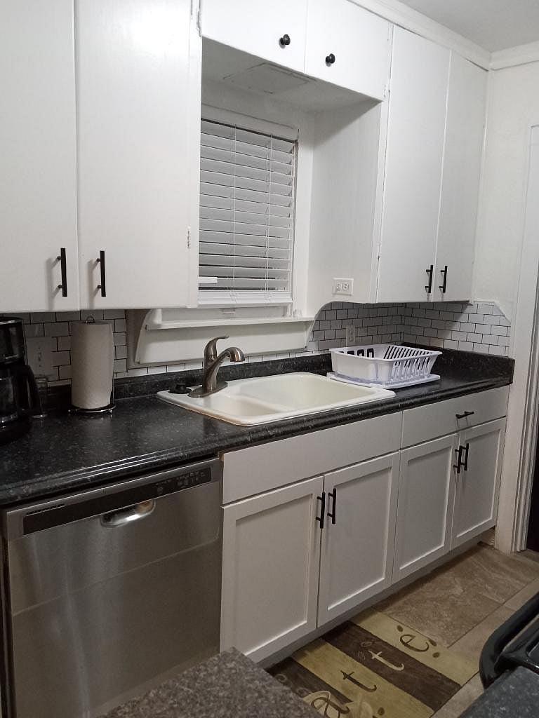 Furnished Finder property 399964_1 photo 17