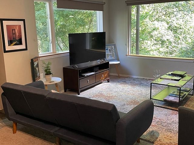 Furnished Finder property 400014_1 photo 15