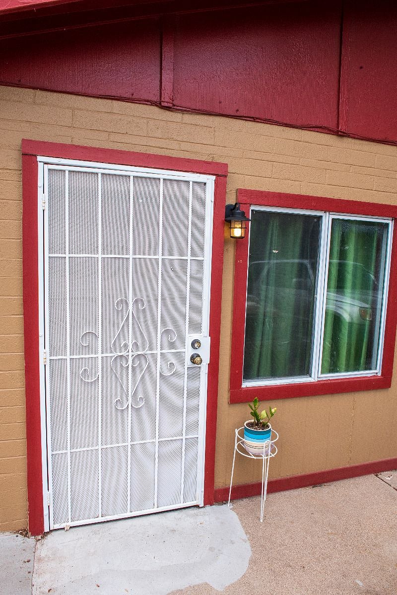 Furnished Finder property 400016_1 photo 3