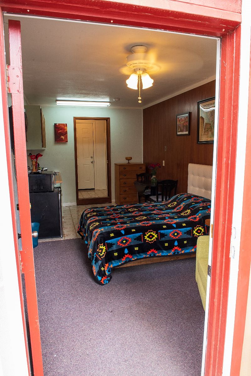 Furnished Finder property 400016_1 photo 4