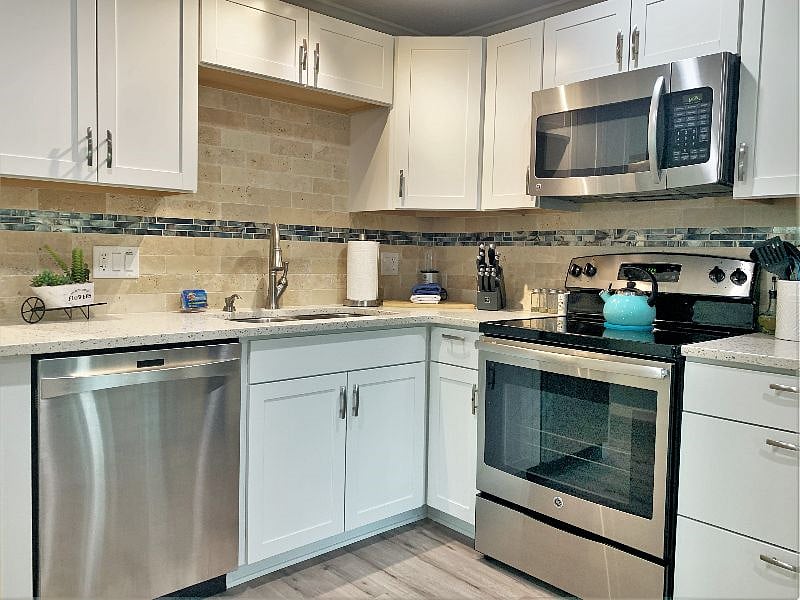 Furnished Finder property 400018_1 photo 13
