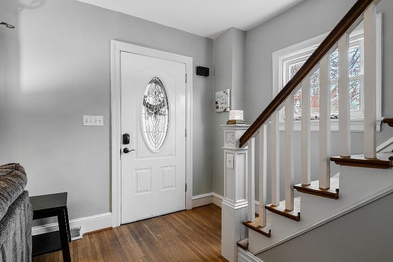Furnished Finder property 400036_1 photo 3
