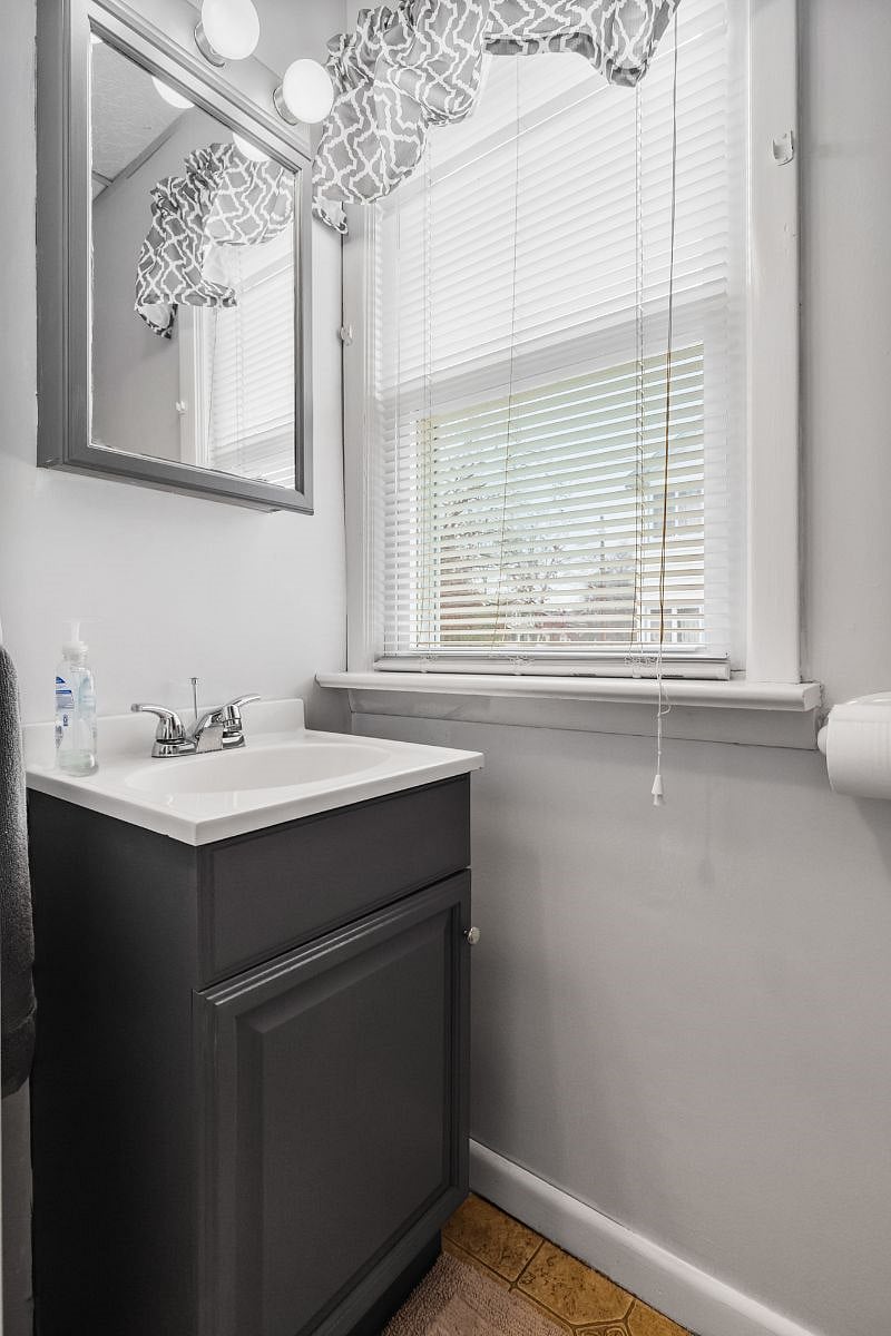 Furnished Finder property 400036_1 photo 31