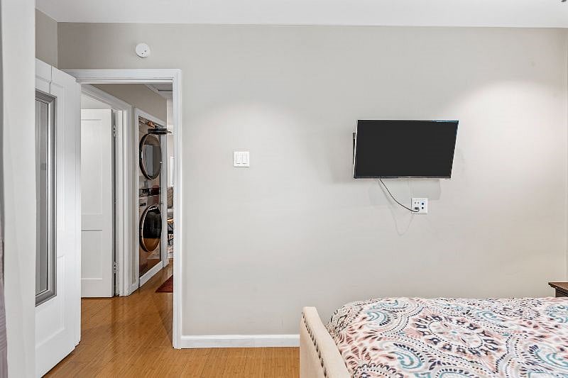 Furnished Finder property 400039_1 photo 16