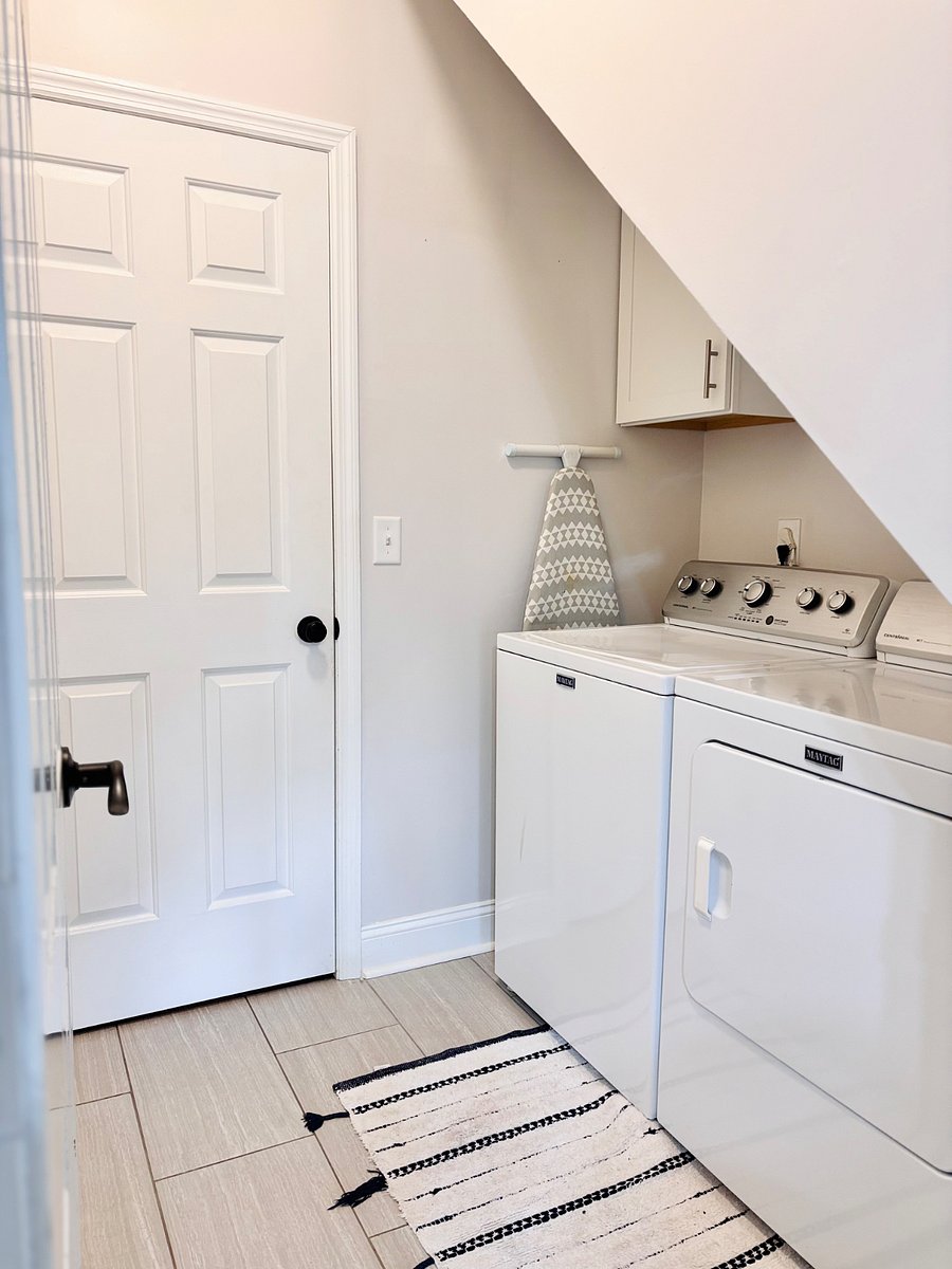 Furnished Finder property 400058_1 photo 8