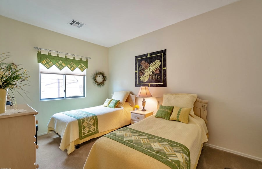 Furnished Finder property 400080_1 photo 17