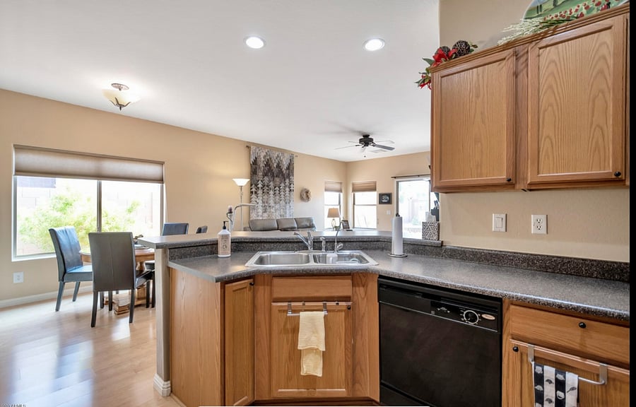 Furnished Finder property 400080_1 photo 11