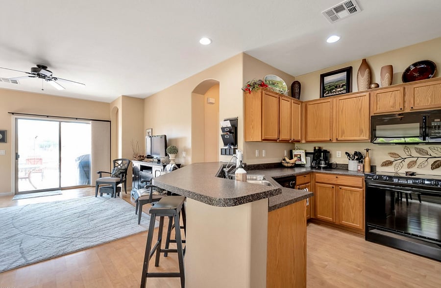 Furnished Finder property 400080_1 photo 9