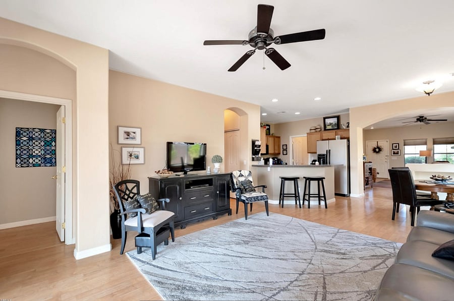 Furnished Finder property 400080_1 photo 13