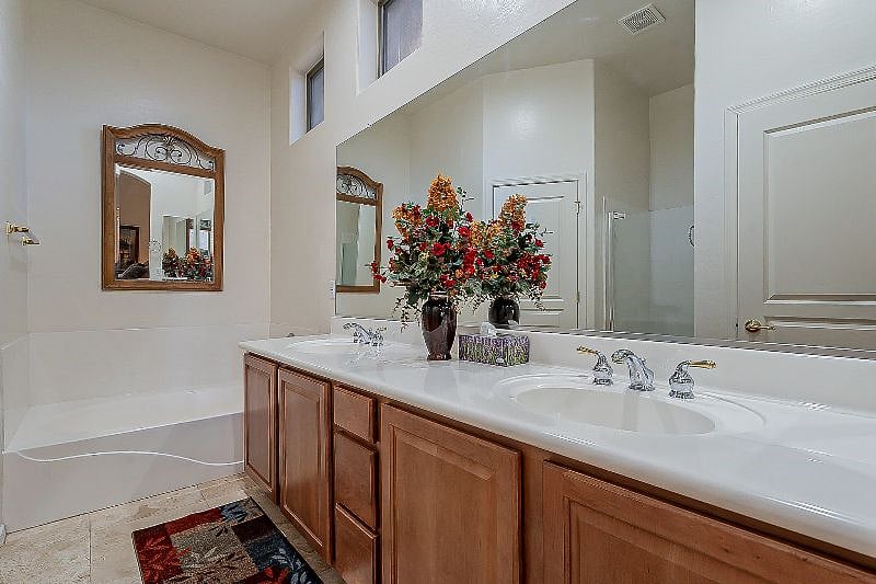 Furnished Finder property 400103_1 photo 8