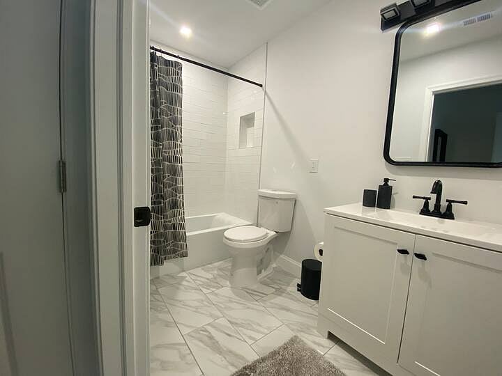 Furnished Finder property 400124_1 photo 24