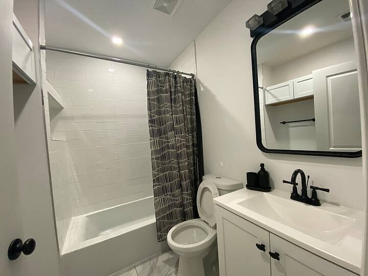 Furnished Finder property 400124_1 photo 28
